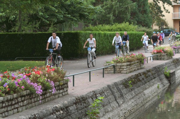A vélo au pays de Vincenot, le long du canal de Bourgogne